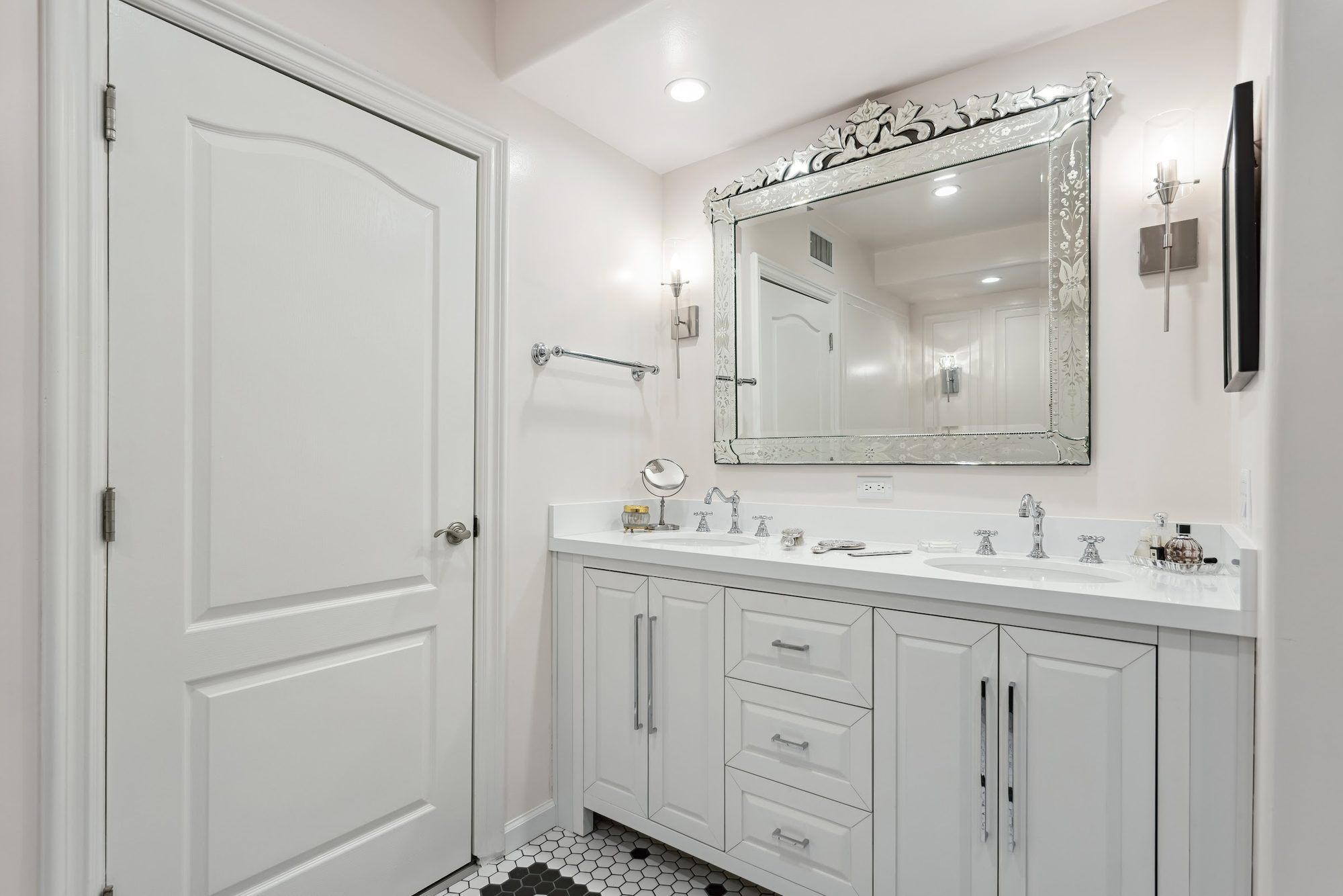 Bathroom Remodeling project photo 11 - MAV Design and Build, Houston TX area