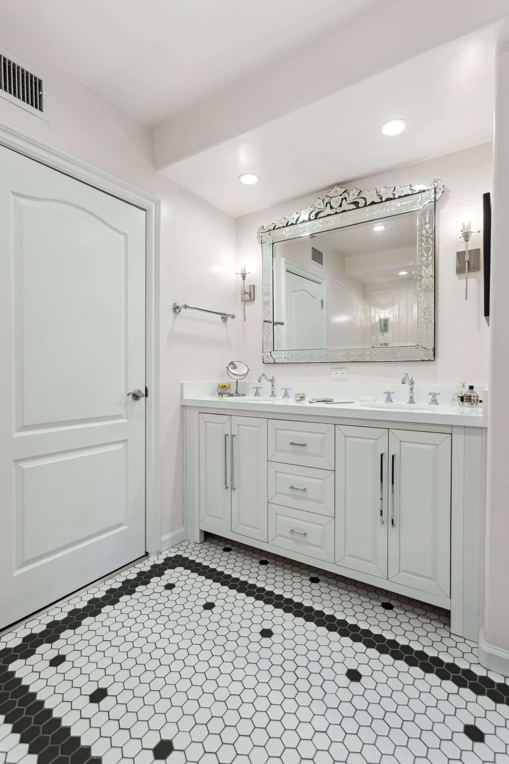 Bathroom Remodeling project photo 12 - MAV Design and Build, Houston TX area