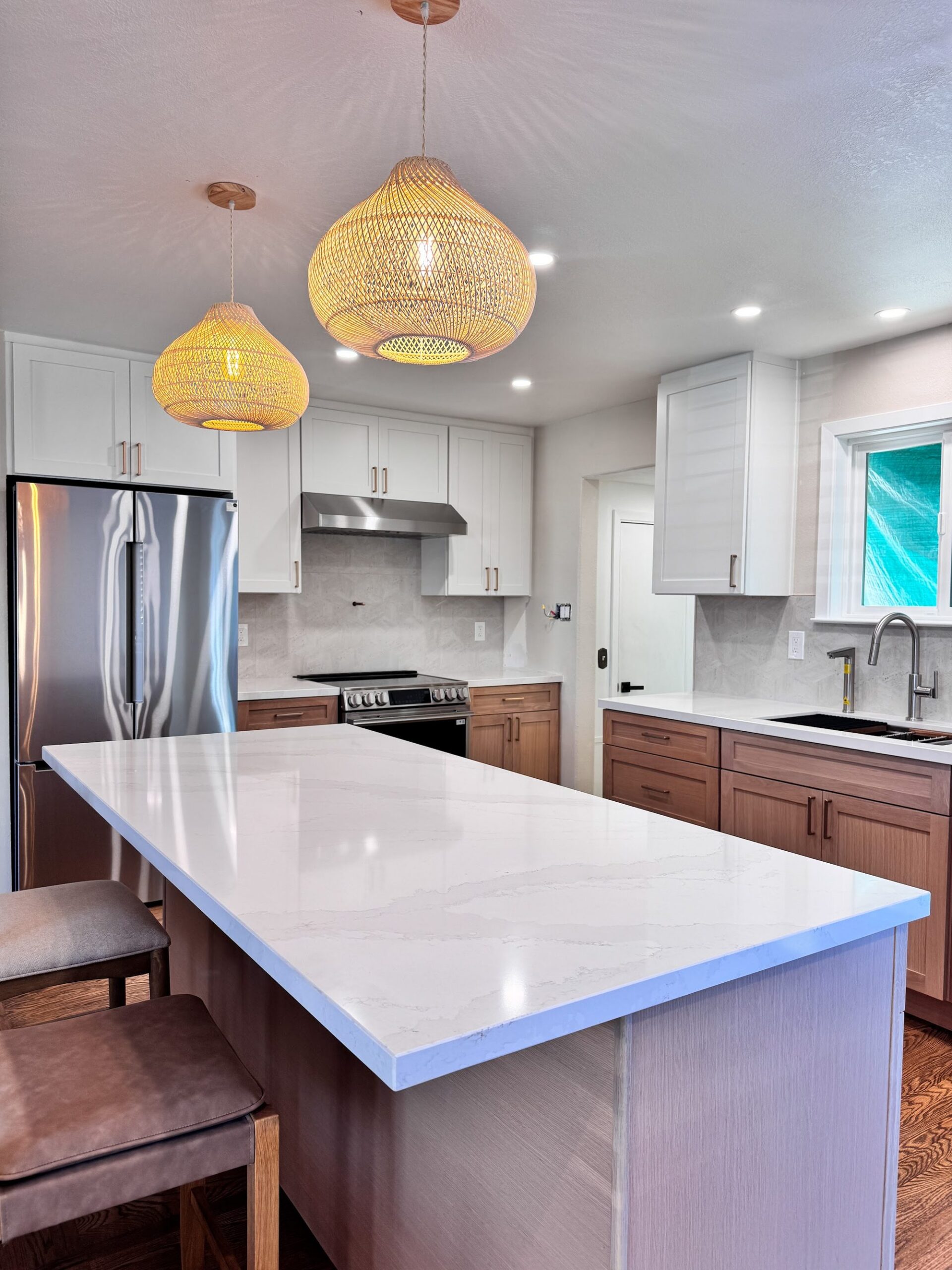 Two-Tone White Oak Kitchen Remodel — Houston, TX photo 4