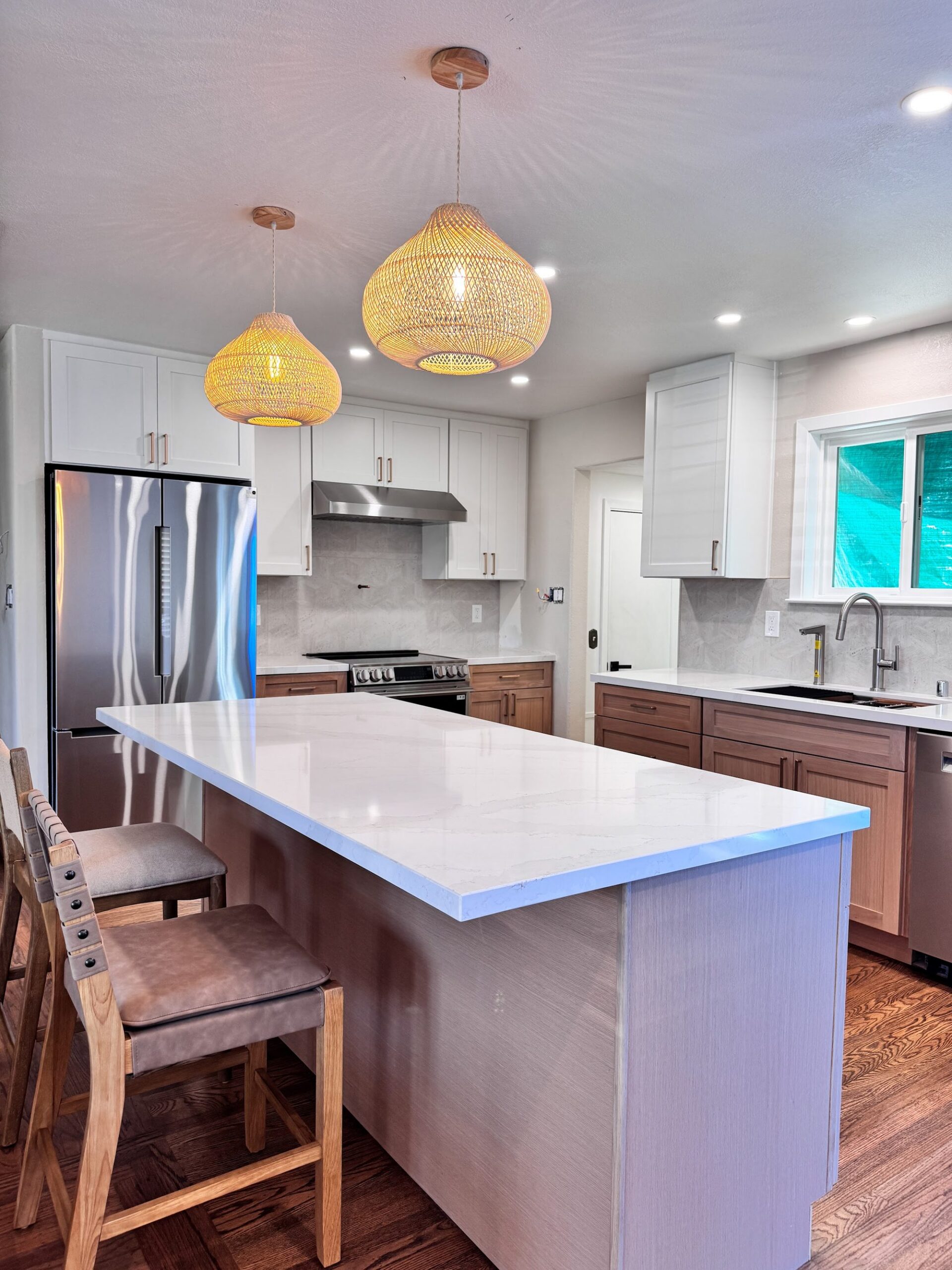 Two-Tone White Oak Kitchen Remodel — Houston, TX photo 5