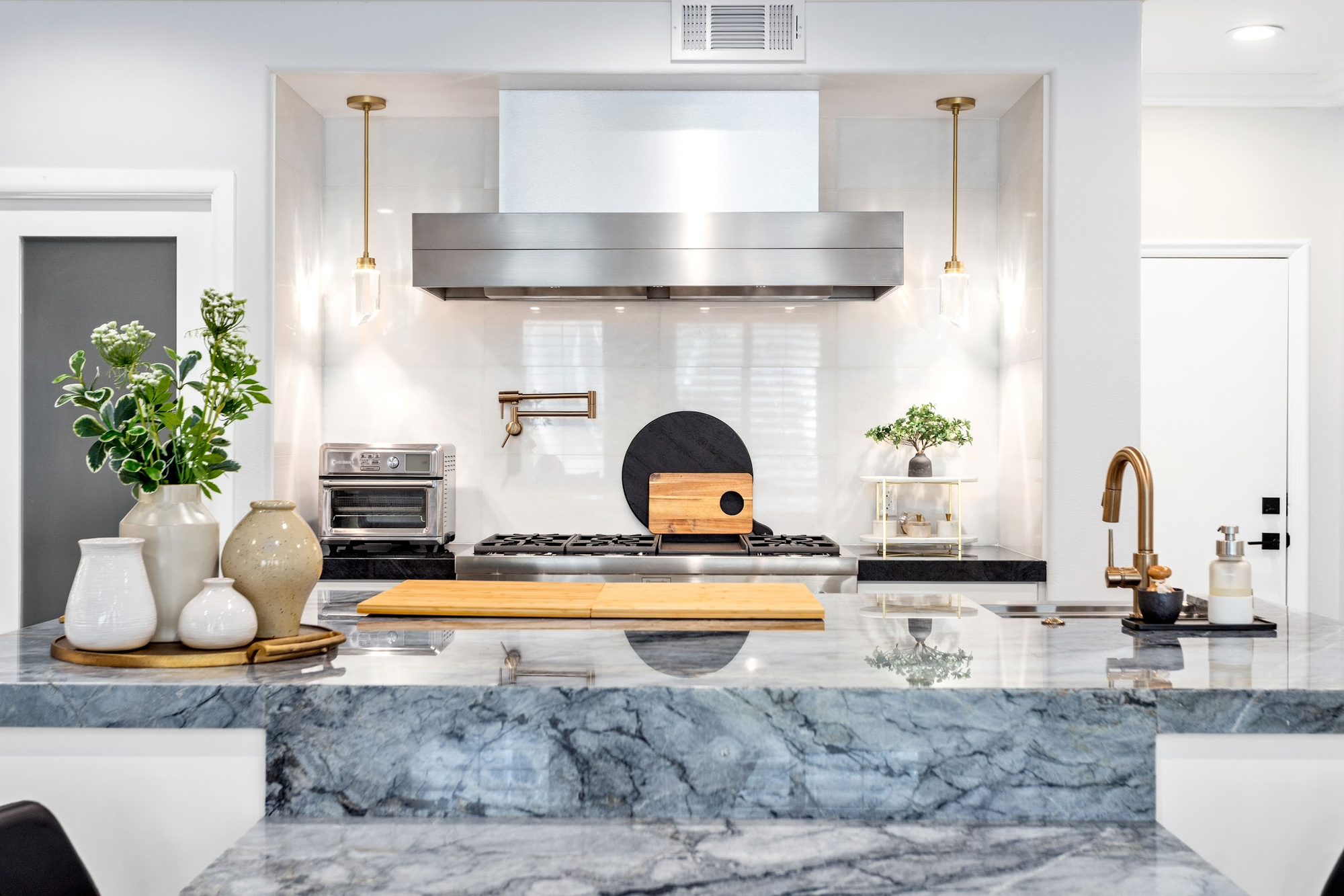 Contemporary Fluted Cabinetry Kitchen Remodel — Houston, TX photo 15